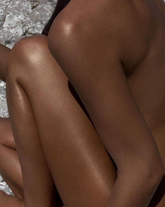 Who better than you to choose the perfect shade of your tan